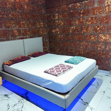 Saka Kadams Home Stay Guhagar Luaran gambar