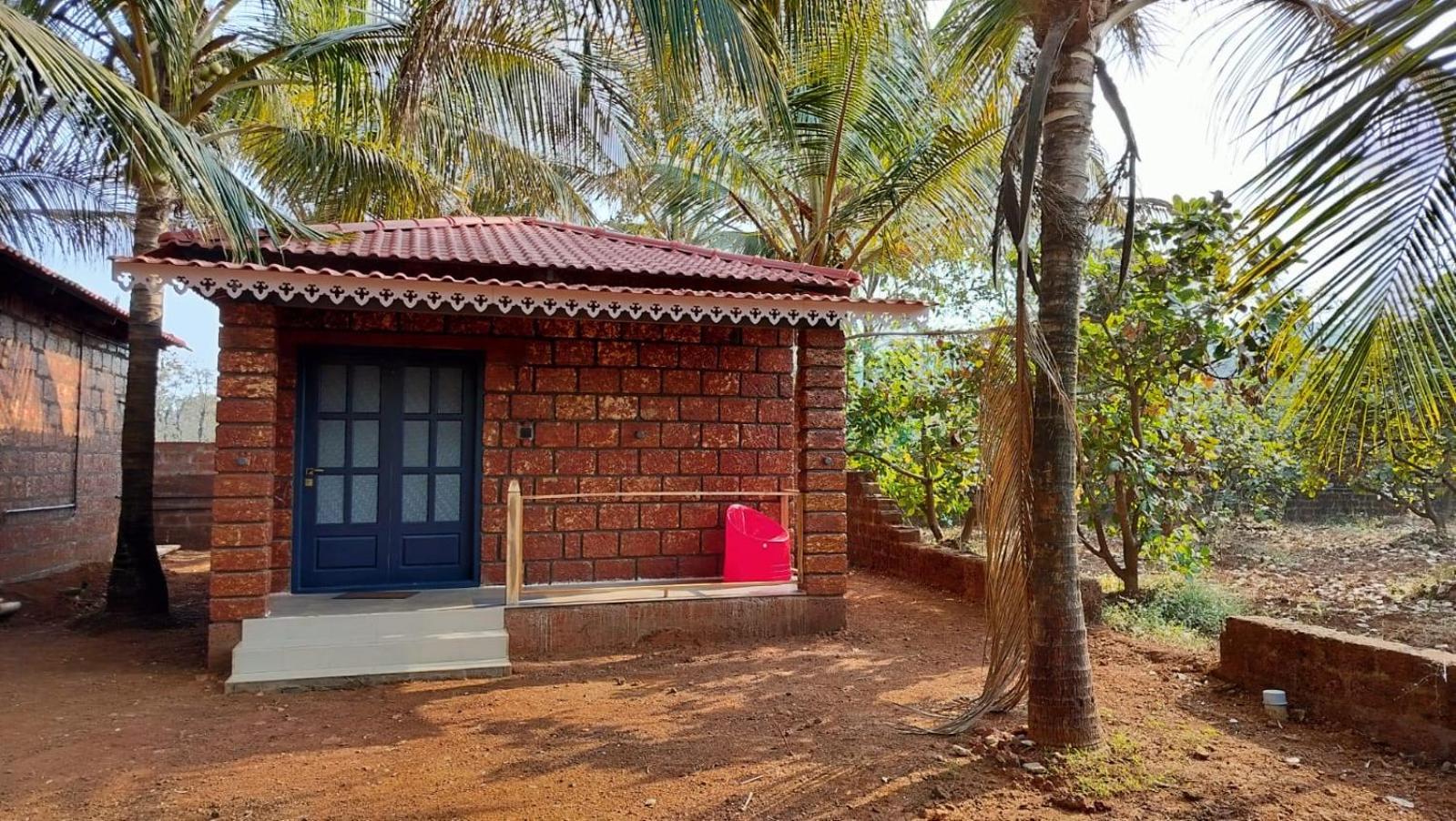 Saka Kadams Home Stay Guhagar Luaran gambar