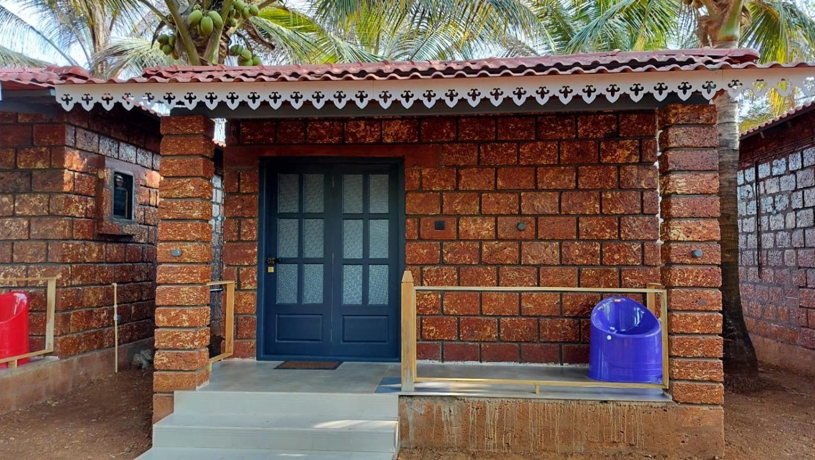 Saka Kadams Home Stay Guhagar Luaran gambar
