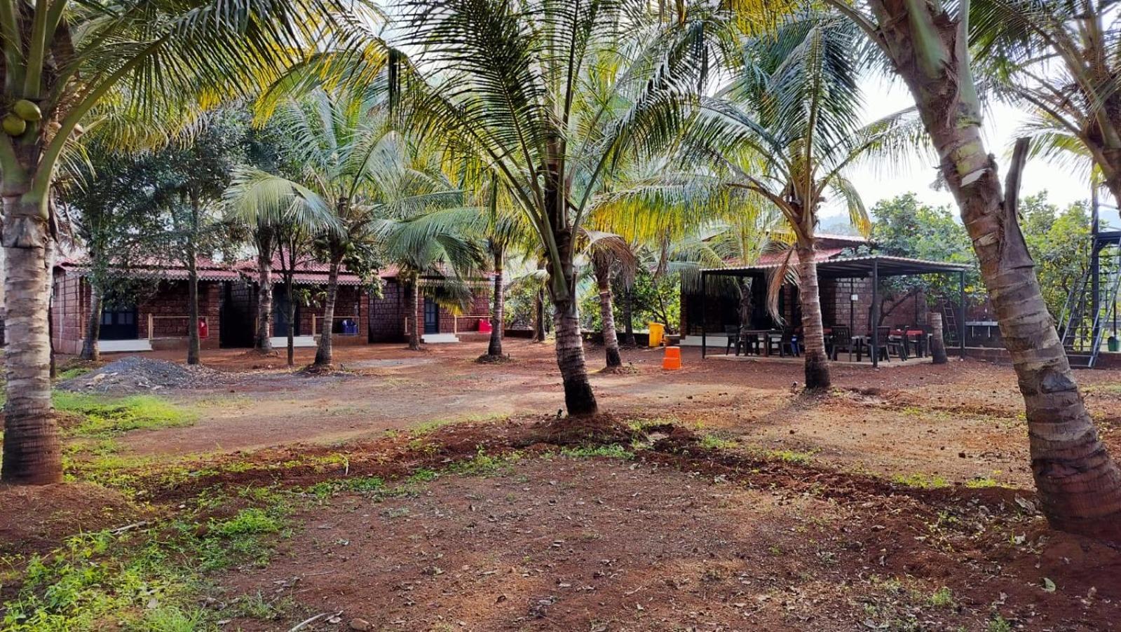 Saka Kadams Home Stay Guhagar Luaran gambar