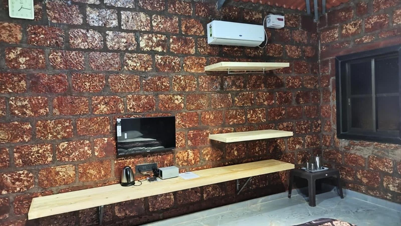 Saka Kadams Home Stay Guhagar Luaran gambar
