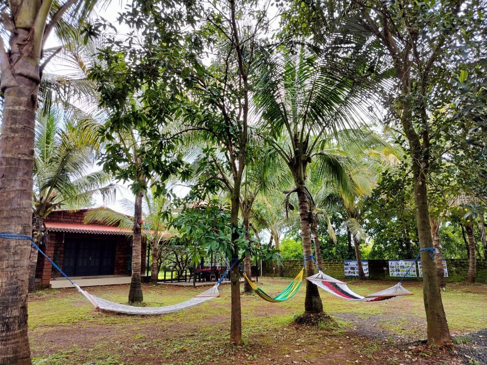 Saka Kadams Home Stay Guhagar Luaran gambar