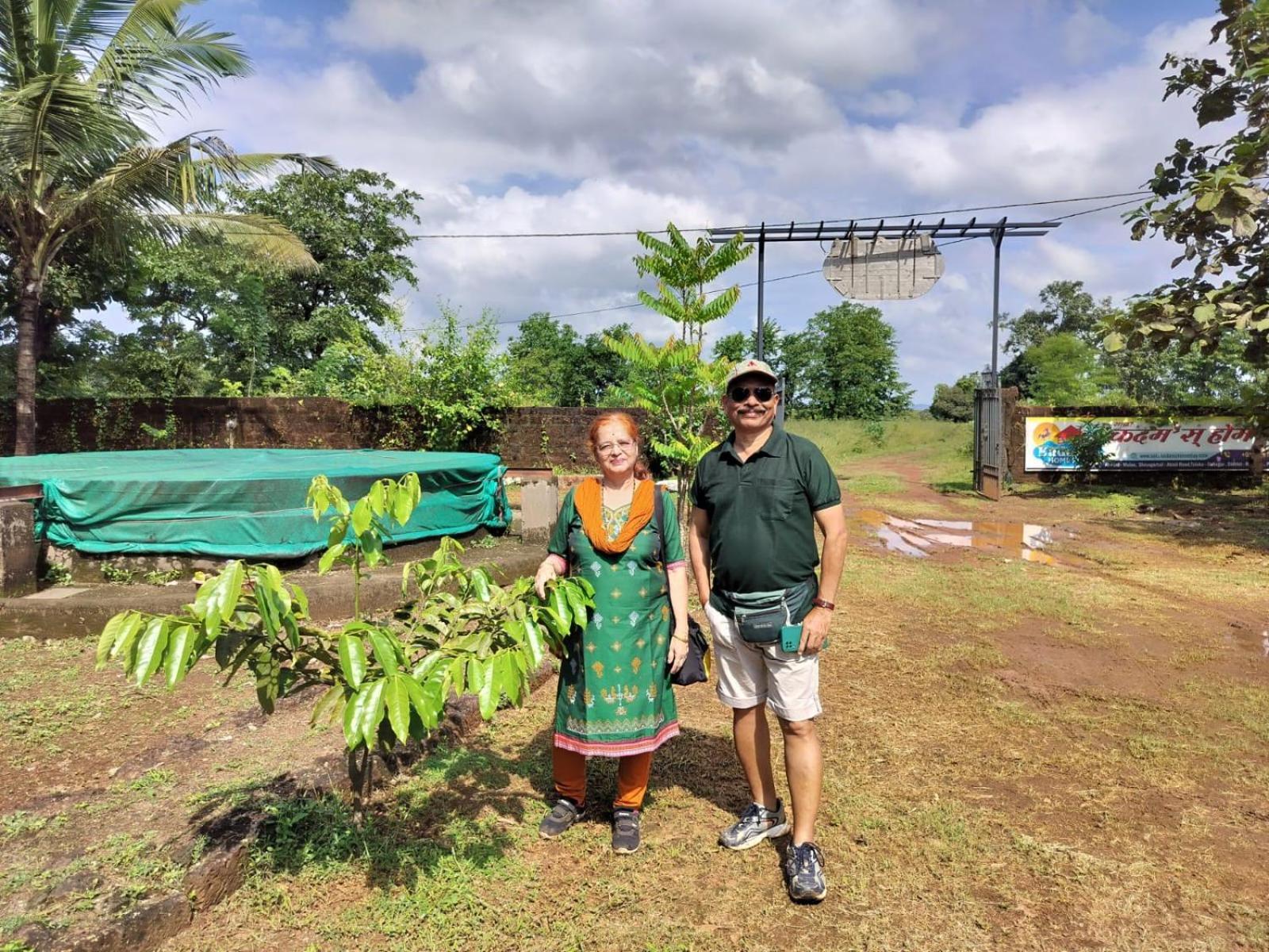 Saka Kadams Home Stay Guhagar Luaran gambar