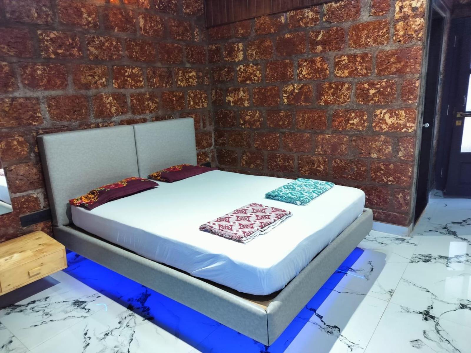 Saka Kadams Home Stay Guhagar Luaran gambar