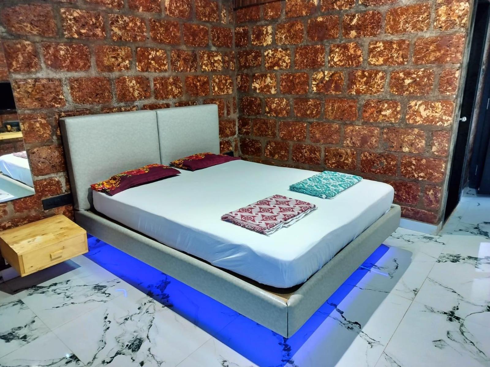 Saka Kadams Home Stay Guhagar Luaran gambar